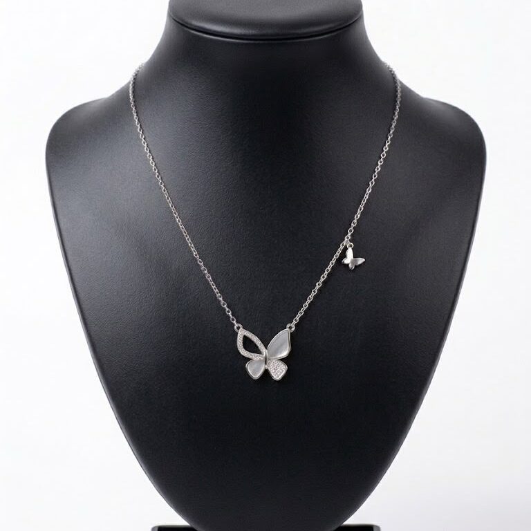 IMG-20260701-WA0007.jpg Cadena collar Mariposa - Imagen 1